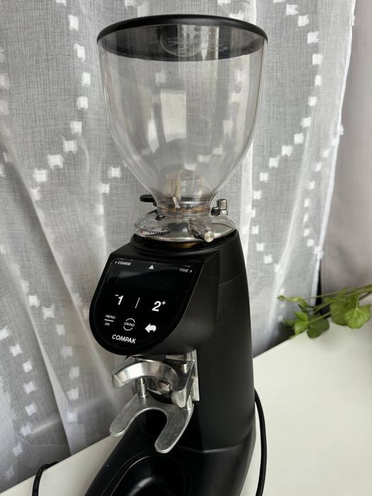 Кавомолка Compak E5 Essential OD matt black