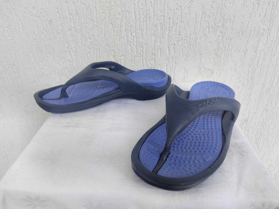 Шлепки,вьетнамки crocs р.39.