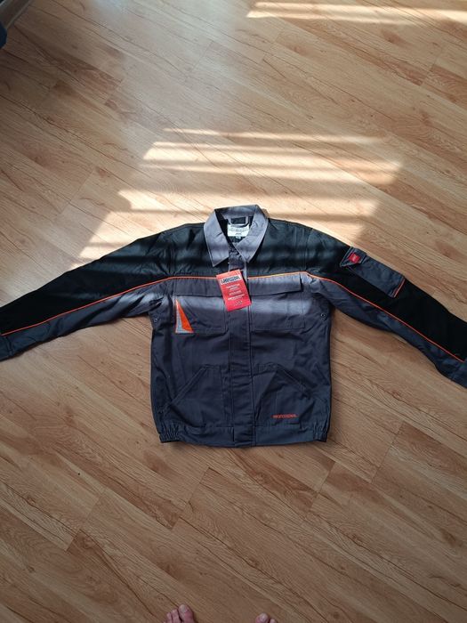 Sprzedam komplet ubrania roboczego. Bluza i  spodnie