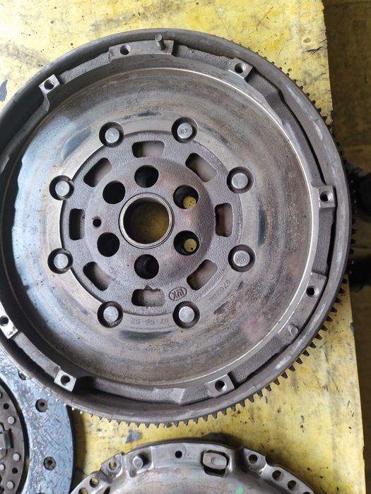 Sprzęgło kpl Vw Audi Seat Skoda 2.0 FSI BVY nr.600.0087.00