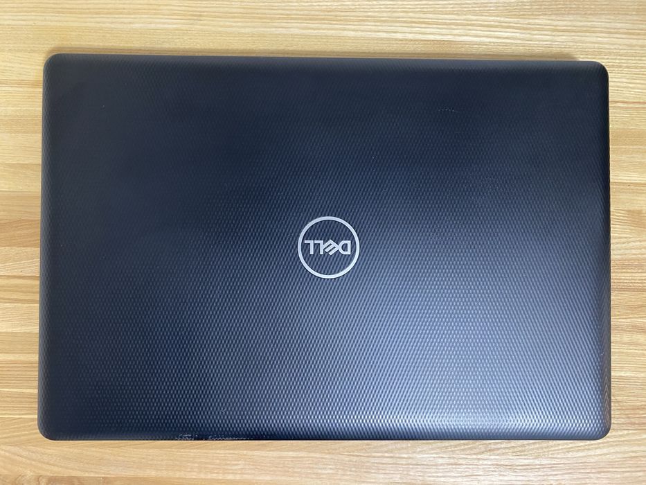 Dell Inspiron 3793 | i7-1065G7 | Iris Plus | 16 gb | NVMe 512 gb | FHD