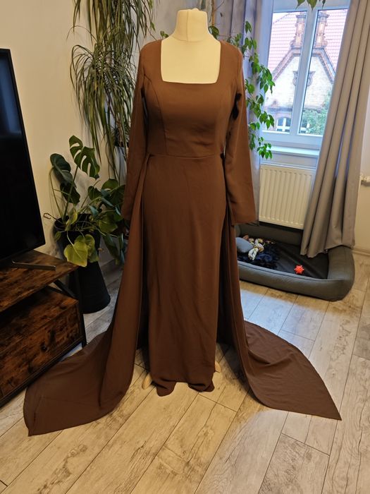 Brązowa sukienka z trenem alissa bali dress gotycka Gothic Boho cospla