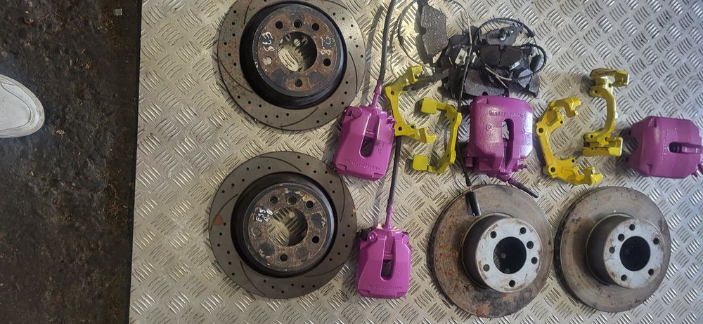 BMW E 39 2.8 Benzyna  swap  Komplet tarcz i zacisków