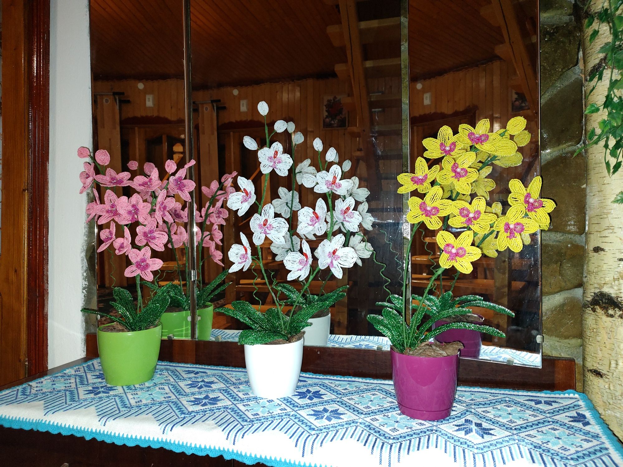 Орхідеї з бісеру подарунок до дня закоханих