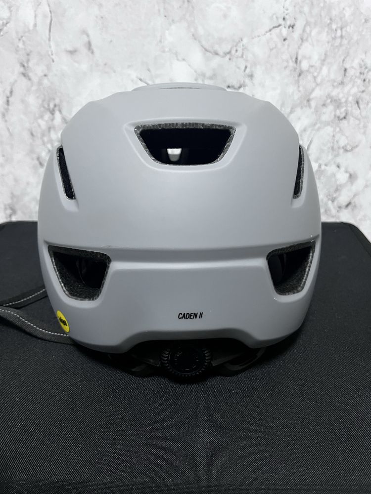 Kask rowerowy caden II mips Giro nowy rozmiar M