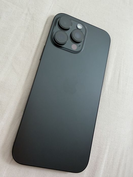 IPhone 16 PRO max 256 GB black titanium stan idealny + dodatki