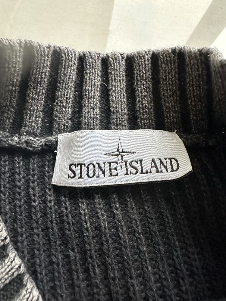 Sweter stone island
