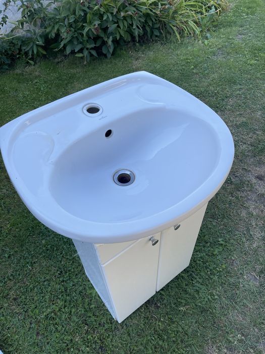 Umywalka Cersanit z szafka