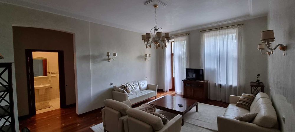 Аренда 2-х ком.квартирыS-110 м.кв. ул.Андреевский спуск 2 б.Подол без%