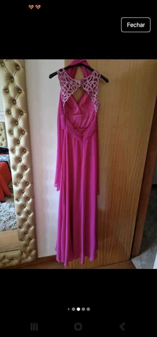 Vestido de costas abertas