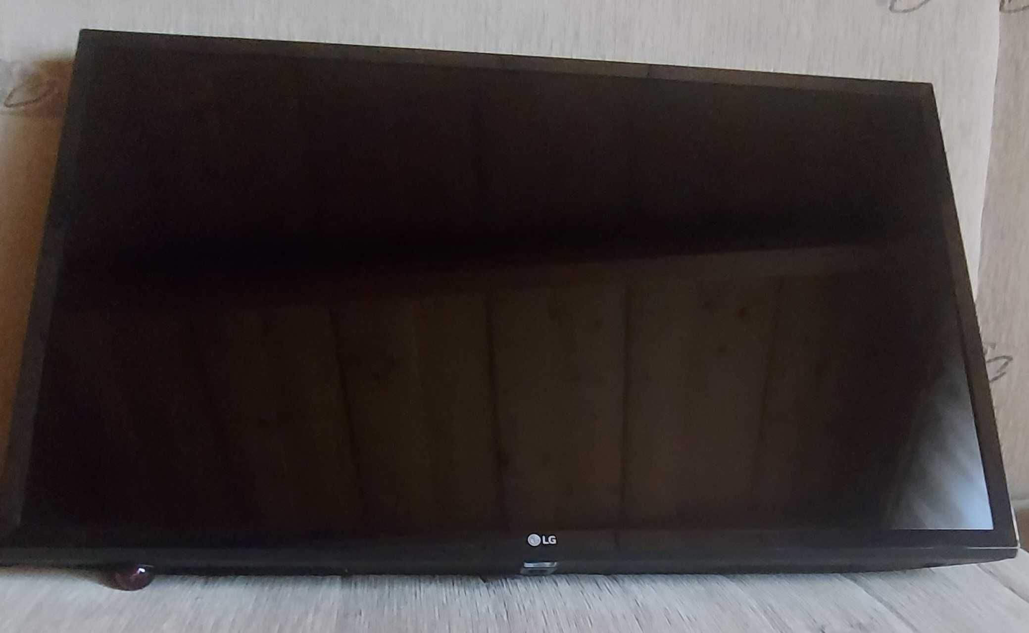 Sprzedam telewizor led LG 32LJ510B 32 cale.