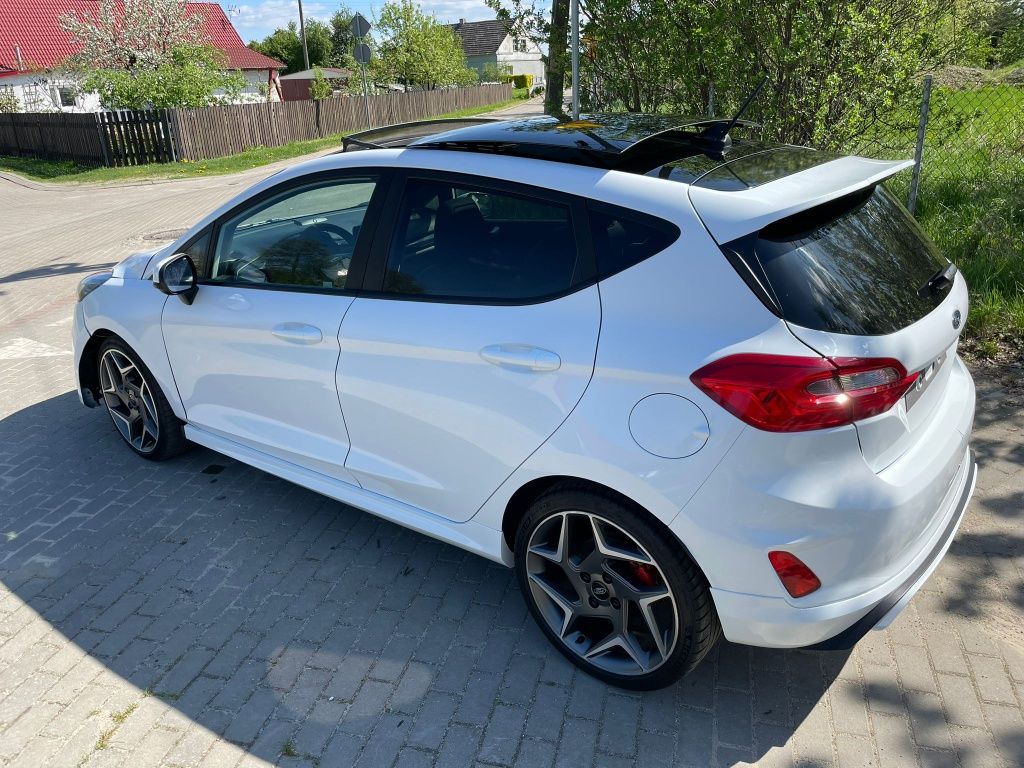 Ford Fiesta ST Performance 2019r 200koni uszkodzony