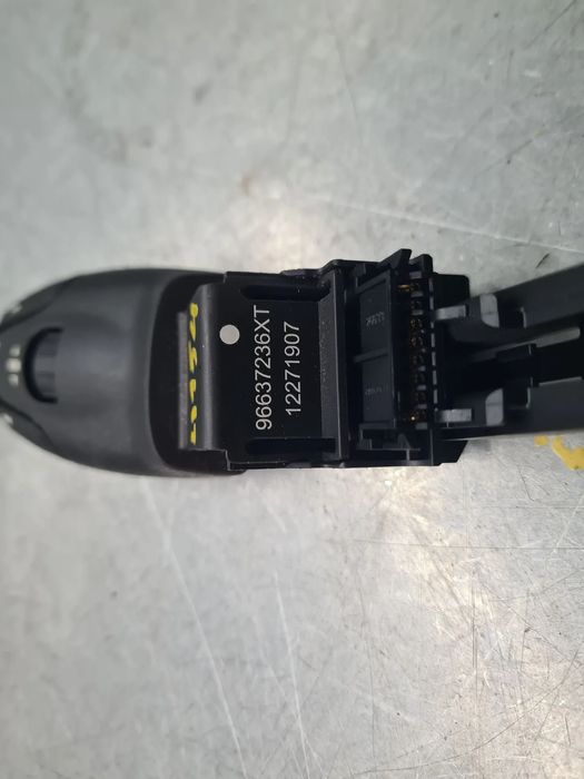 Manípulo do rádio PEUGEOT 208