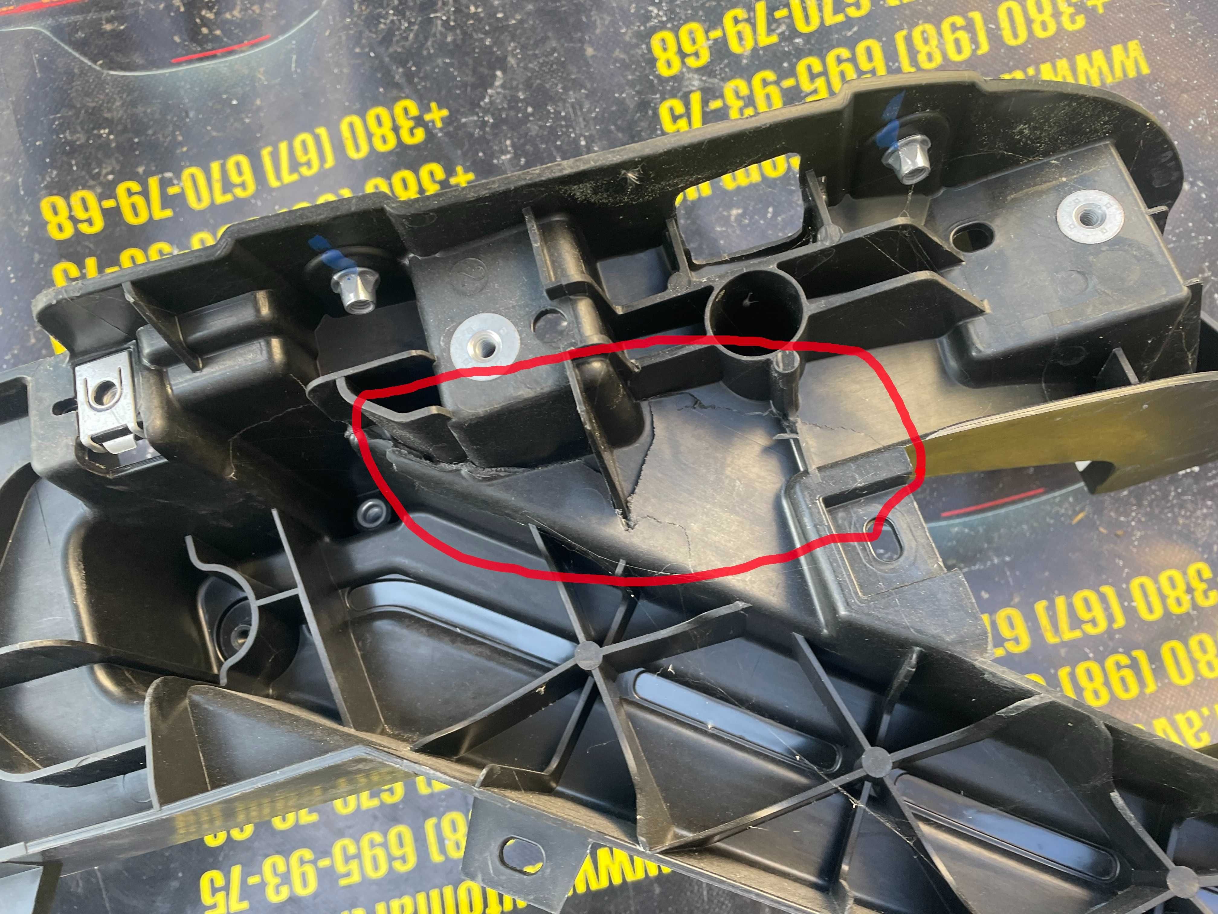 Tesla 3 Панель передня tesla m3 2024- highland телевізор 1711743-00-F