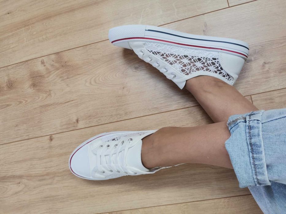 Super TRAMPKI tenisówki buty sportowe koronka sneakersy r. 40