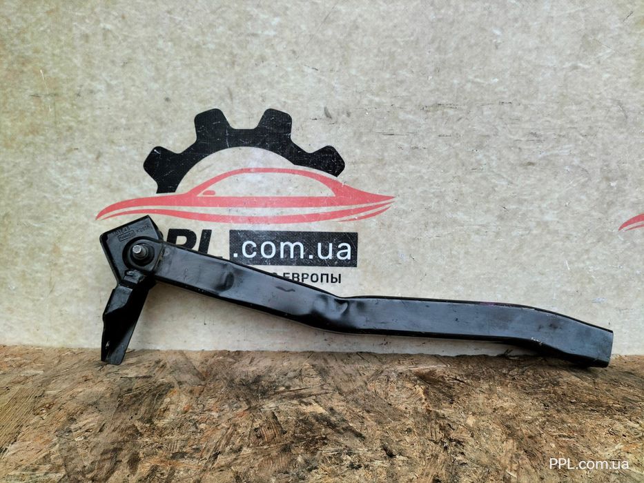 Ford Transit Connect MK2 13-21 Кронштейн усилитель подрамника левый