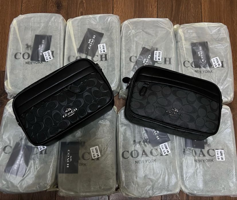 Купит сумку coach