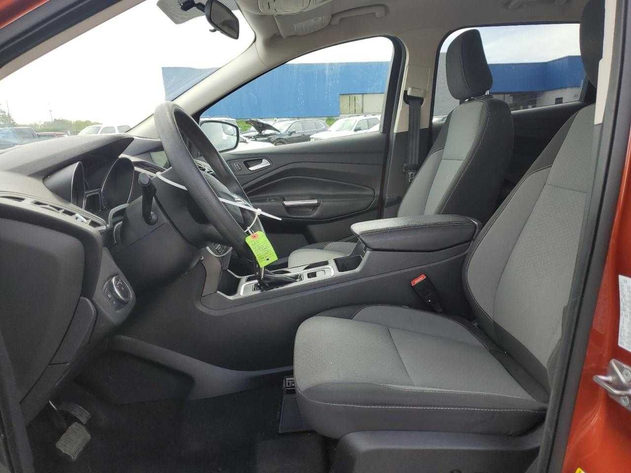 2019 FORD escape  SE