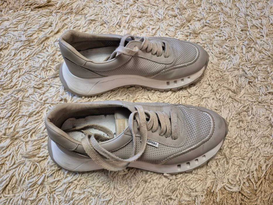 Жіночі кросівки LifeExpert, розмір 38, устілка 25.5 см