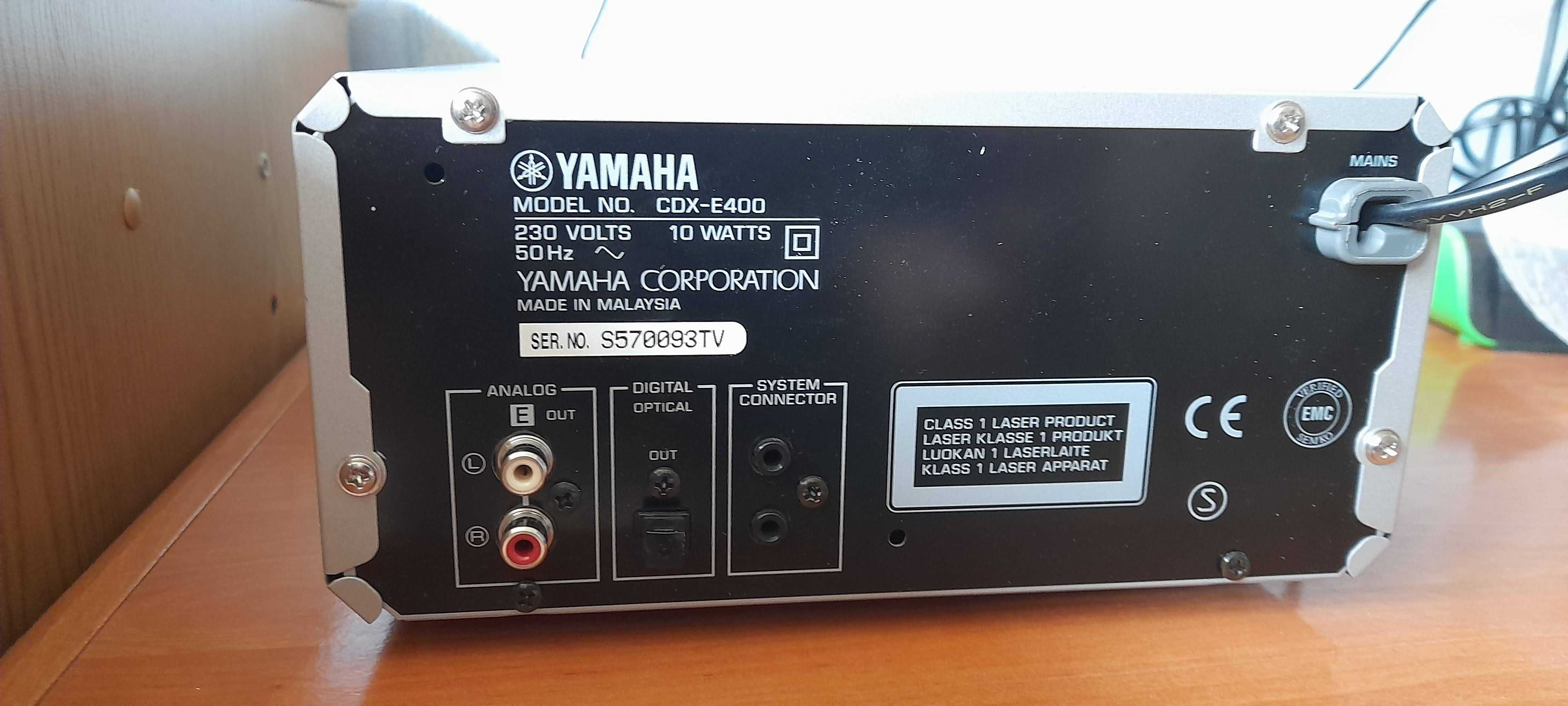 Yamaha Pianocraft CDX-E400 odtwarzacz CD.