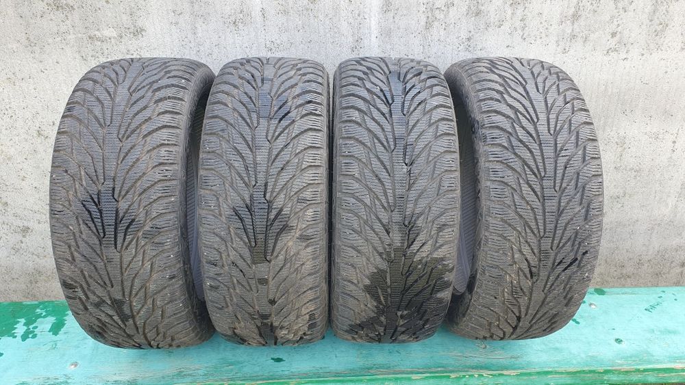 Зимові шини 225/45 R17