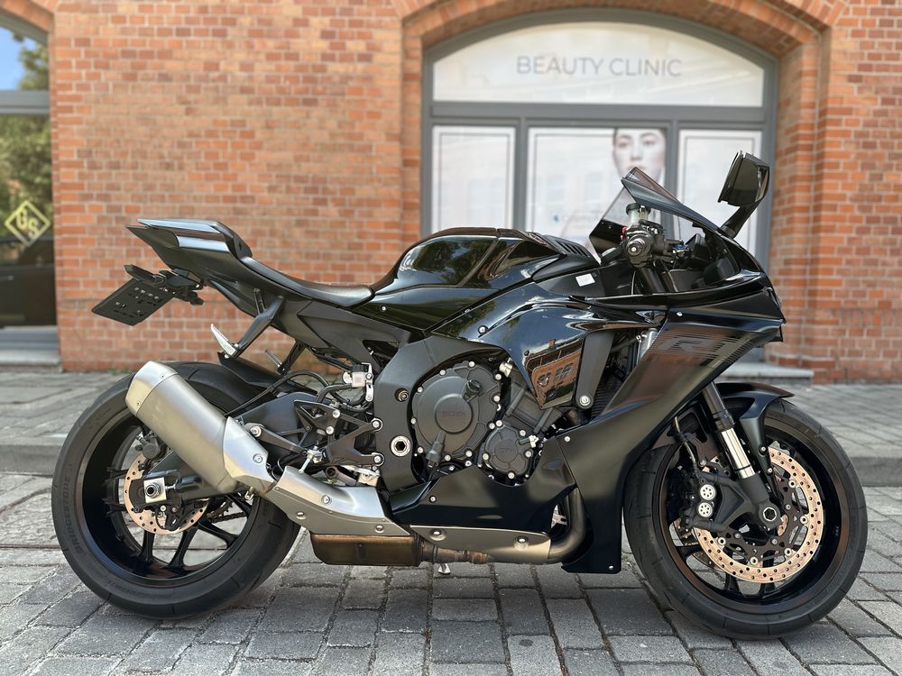 Yamaha R1 RN65 Piękna Akrapovic 2020