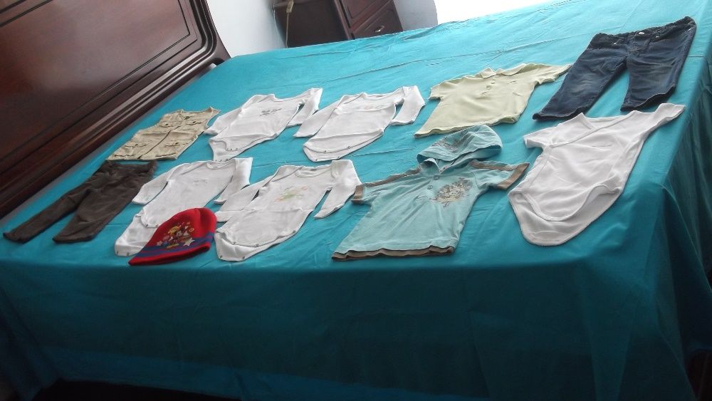 lote de roupa de menino bebé o gorro vermelho