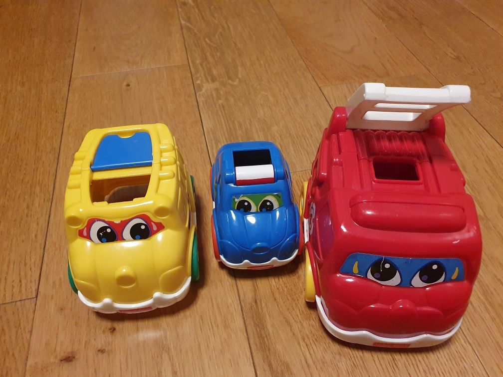 Fisher price,  auta, wieża, dżdżownica i klocki