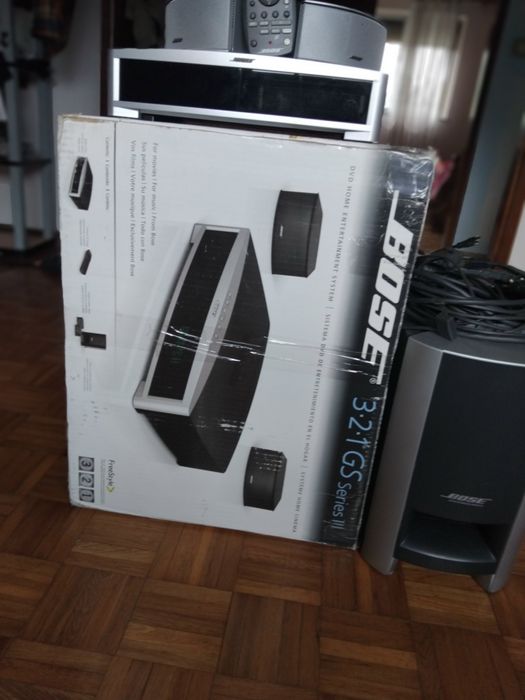 Bose 321   Usado