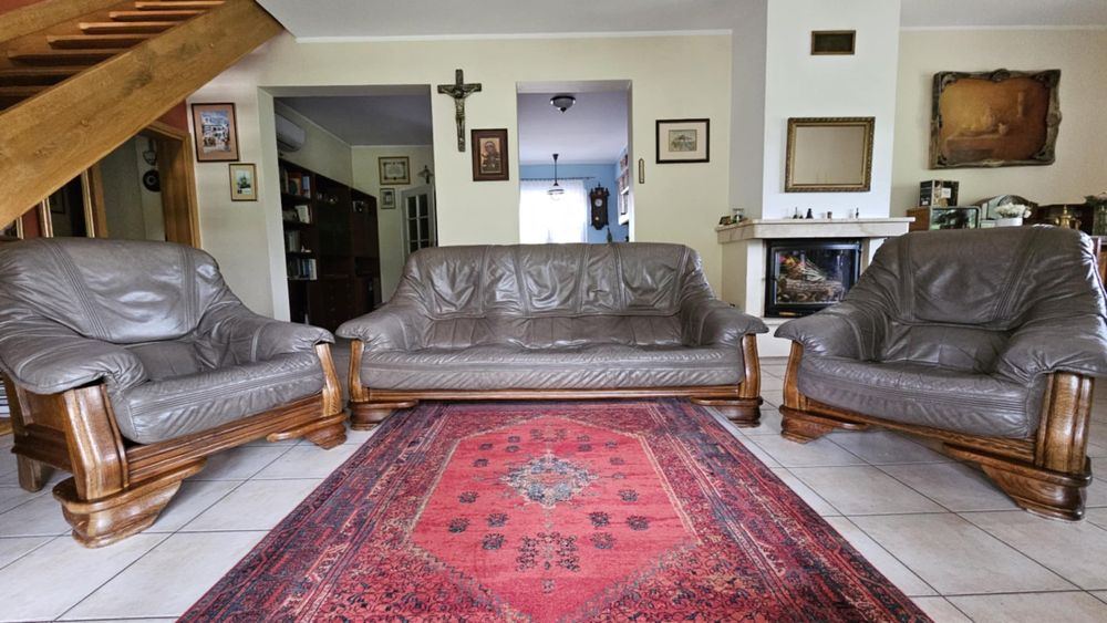 Zestaw mebli holenderskich, kanapa i dwa fotele