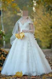 Suknia ślubna w kolorze Śmietanki
