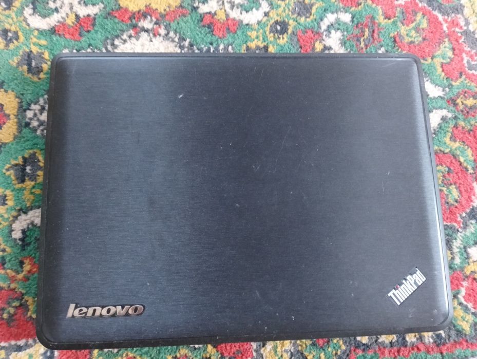 Ноутбук lenovo 8gb/120gbSSD