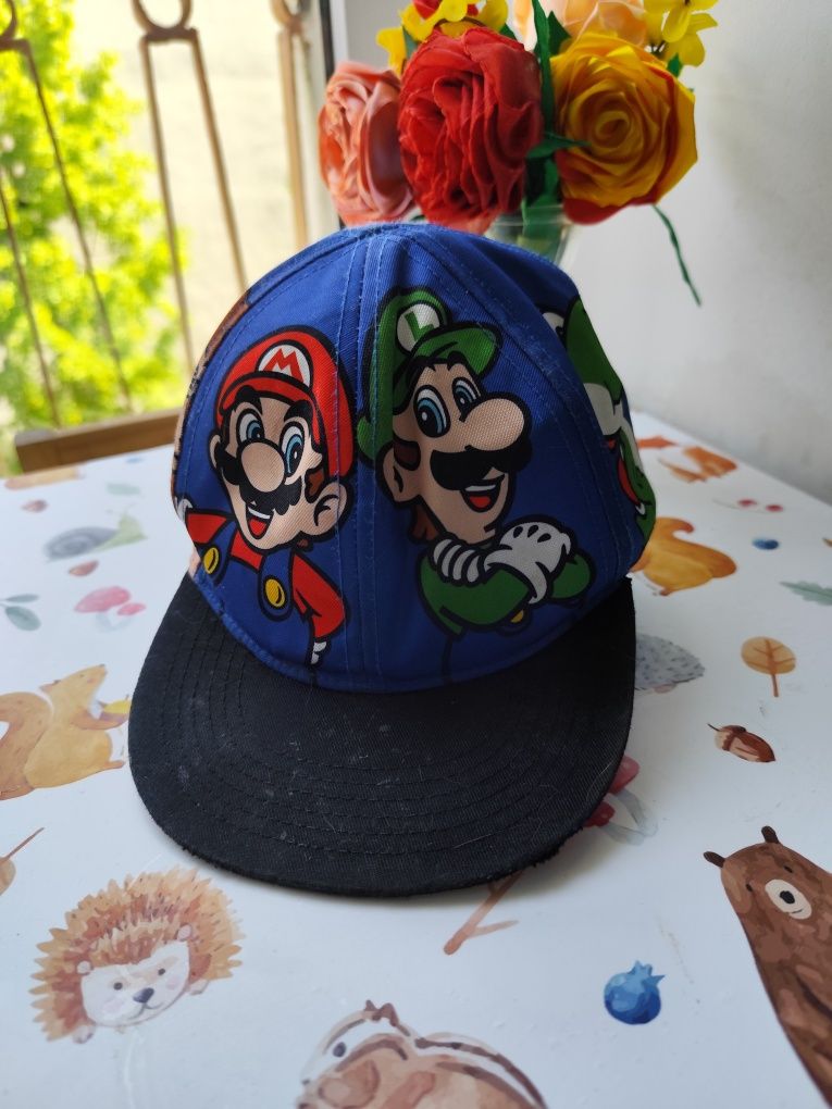 Czapka z prostym daszkiem Mario