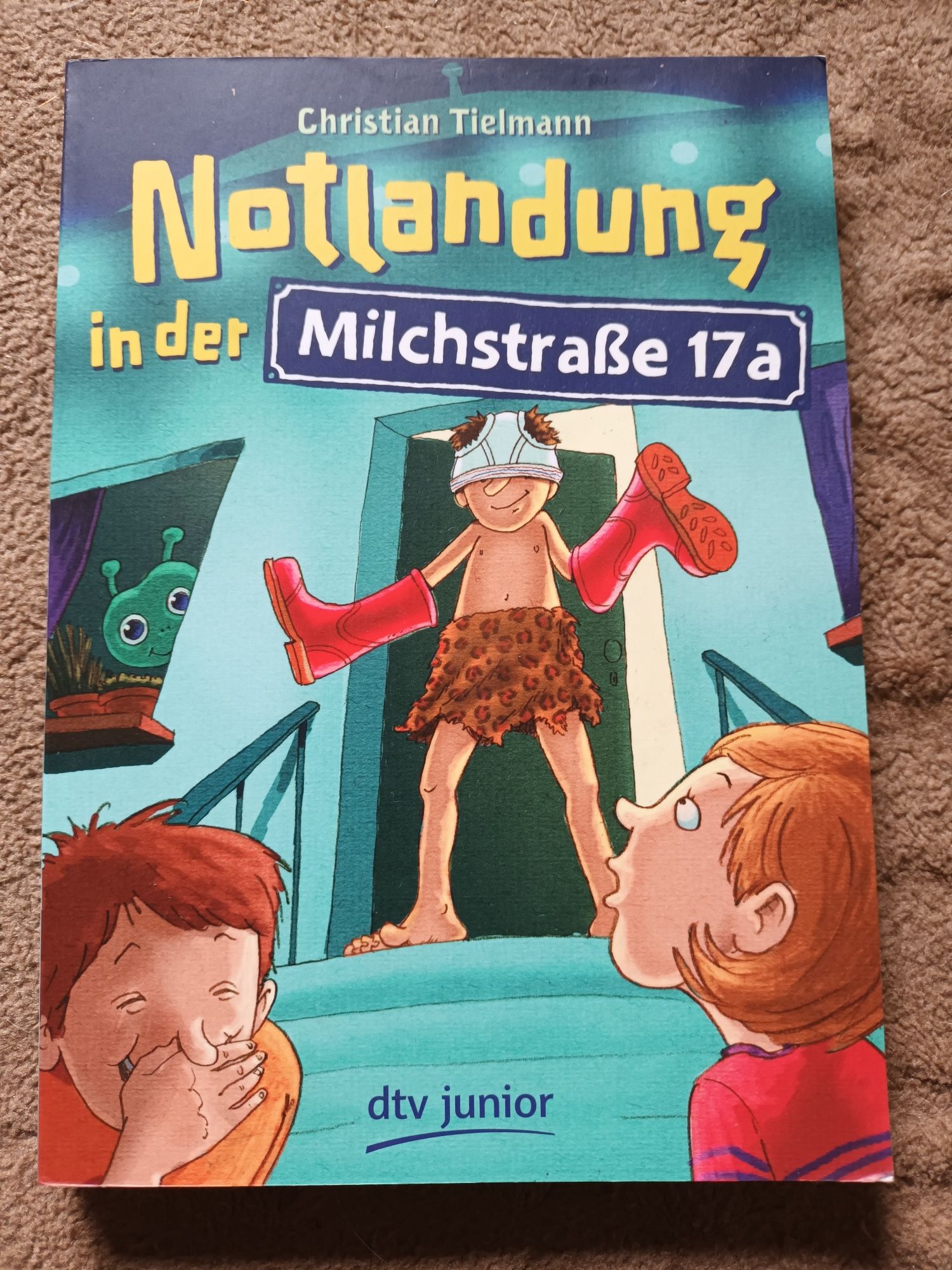 Notlandung in der Milchstra&e 17 a  książka w j.niemieckim