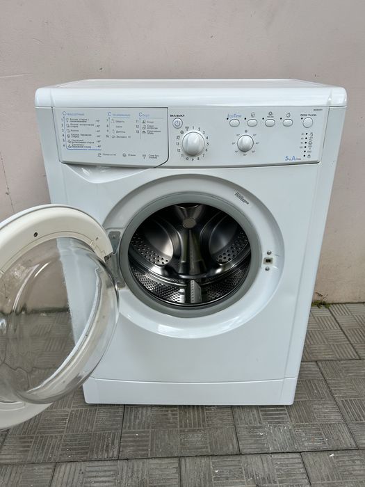 Стиральная машина Indesit на 5 кг IWSB5093.Гарантия!
