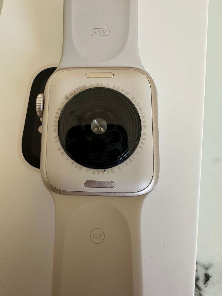 Apple Watch SE 2 generacji 40mm