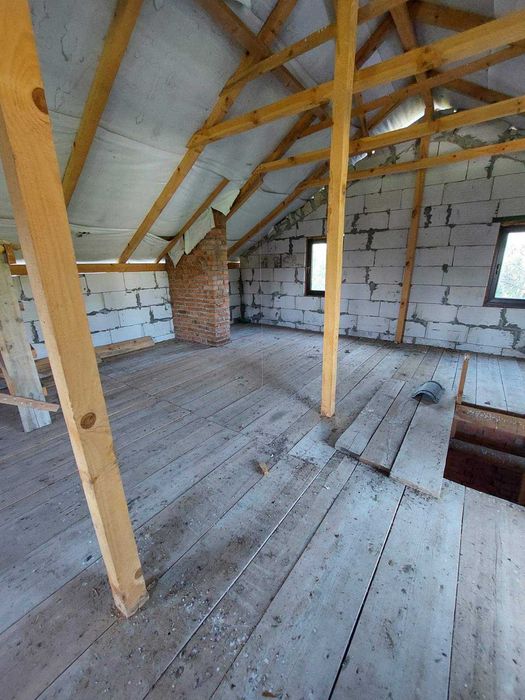 Продаж будинку в м.Самбір, село Ваньковичі. (25 сот.)ОГОРОДЖЕНИЙ.