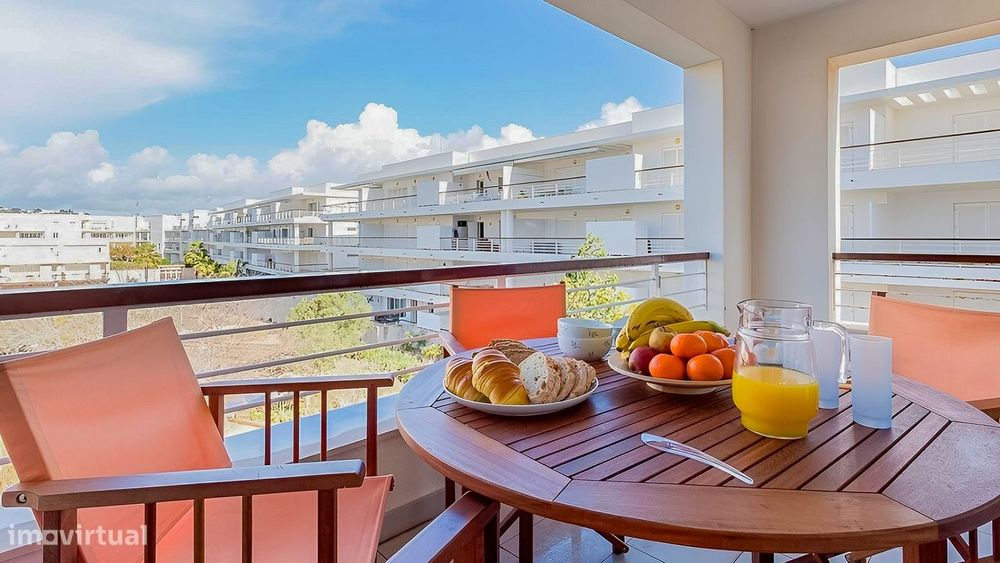 Apartamento T2 com Varanda e Garagem na Marina de Lagos