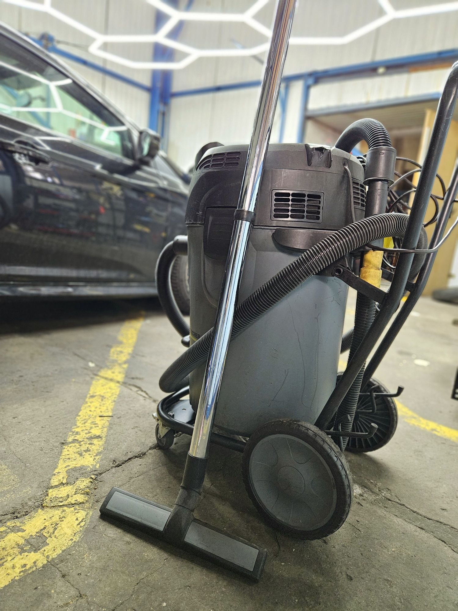 Profesjonalny odkurzacz Karcher NT 70/3