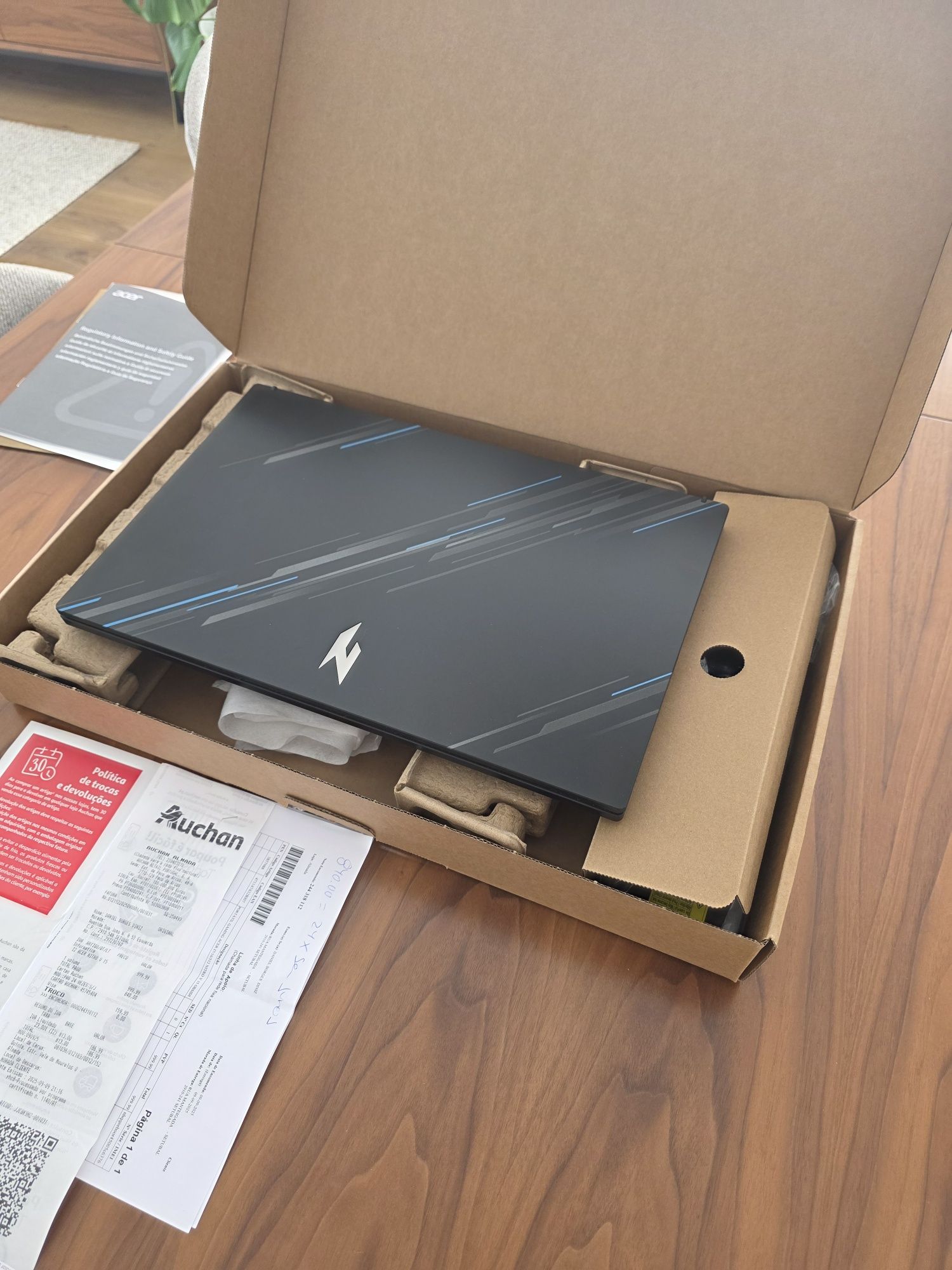 Acer Nitro V RTX 4060 i7 13th 16GB 512GB ESTREAR. Troca/retoma. Fatura