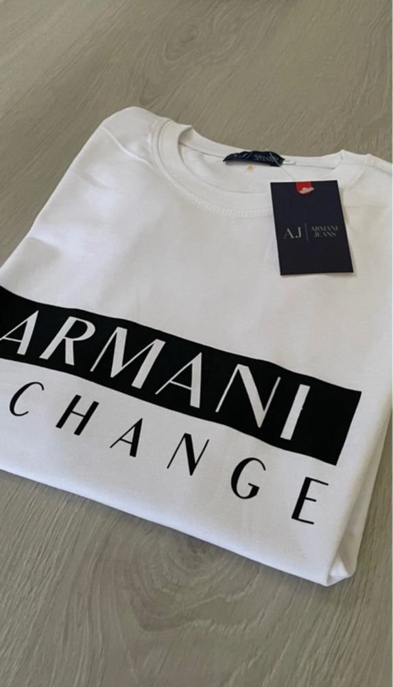 T-Shirt Armani Exchange Tamanho S