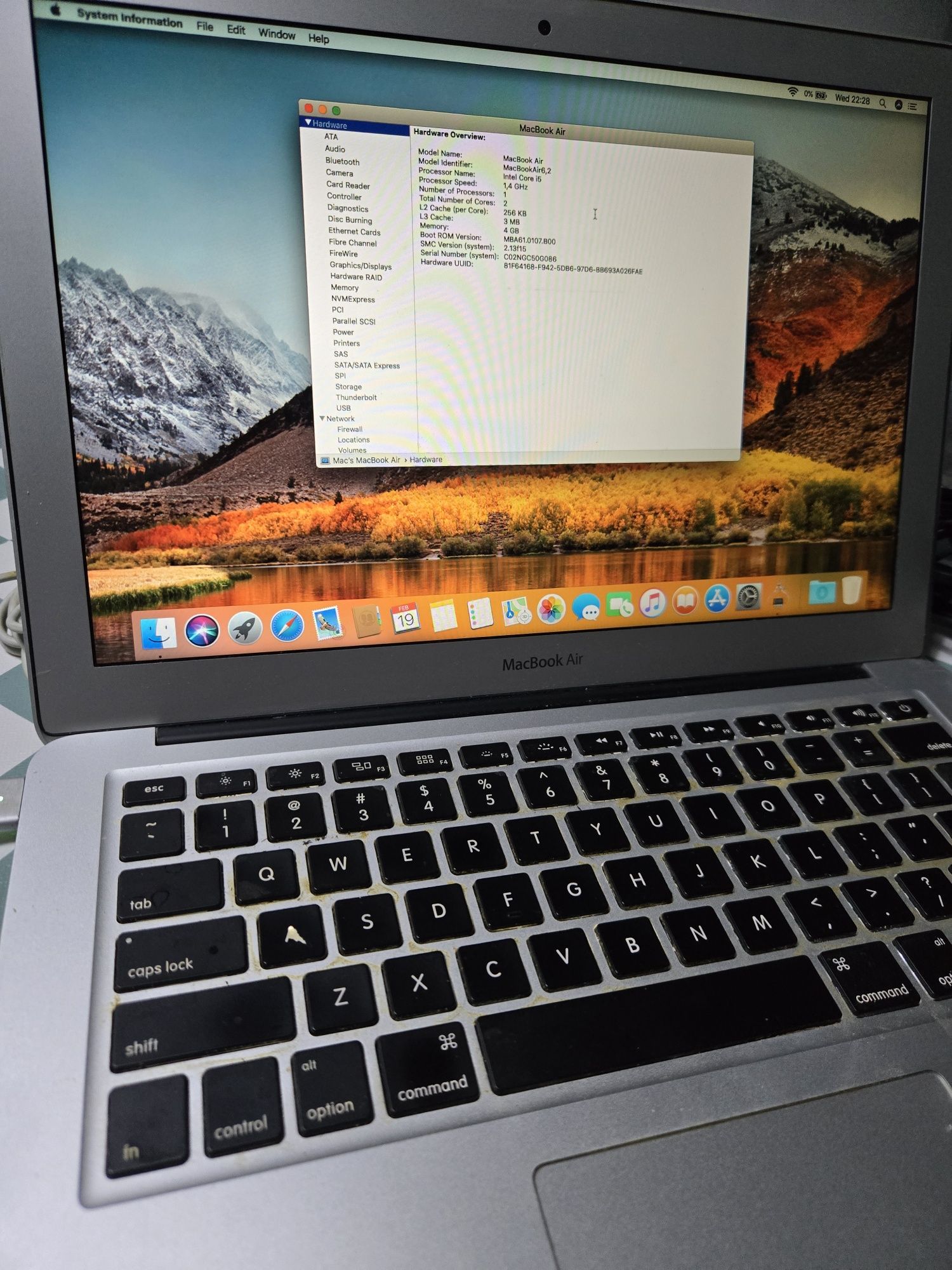 Macbook air 13" 6,2