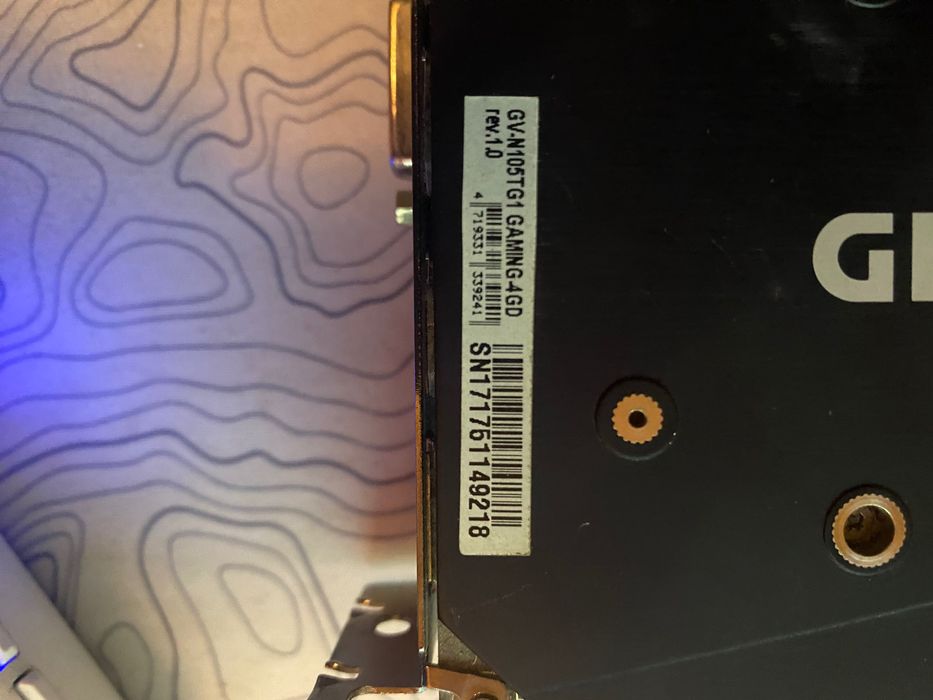 [Срочно] Видеокарта Gigabyte 1050TI 4 Gb