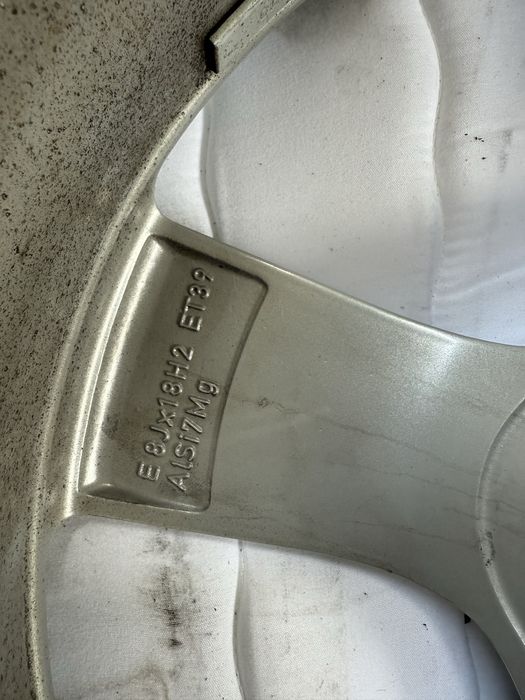 Felgi alumiowe Audi OE 4K0 ET 39 8jx18” 5x112 Audi A6