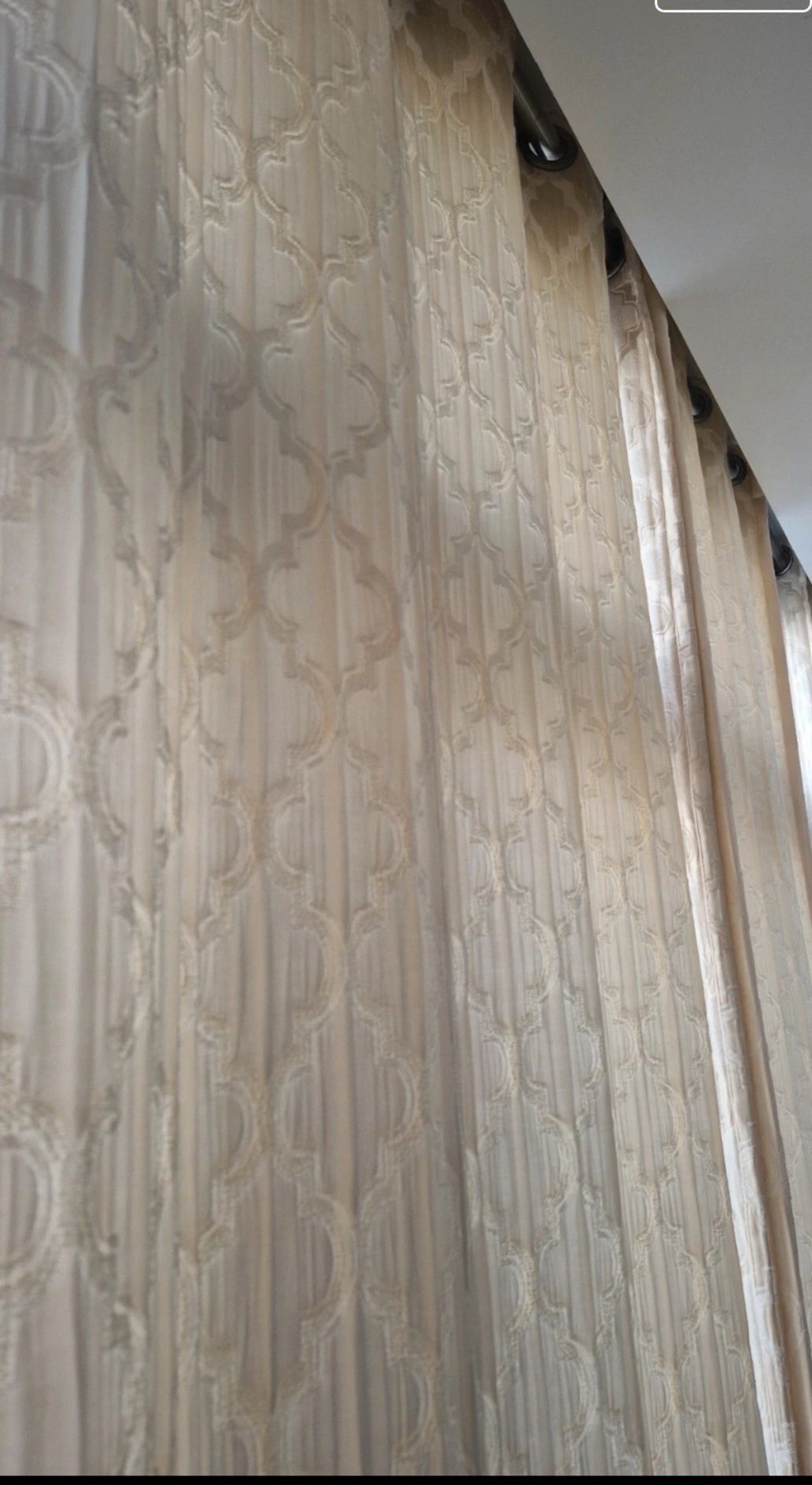 Cortinados beige