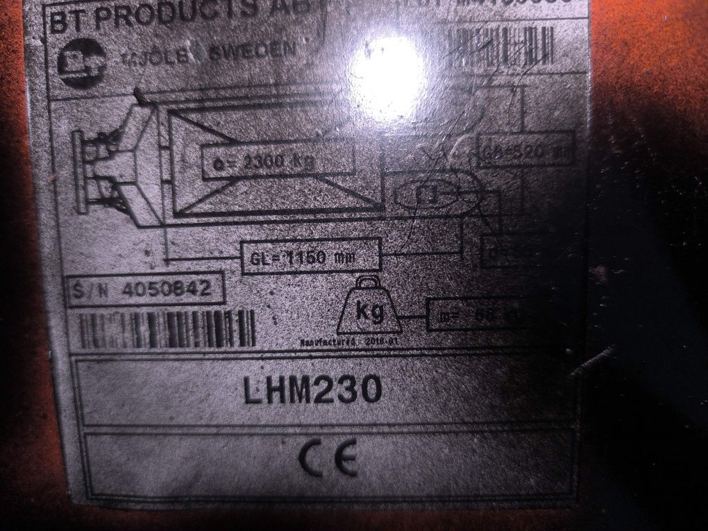 Porta paletes com travão marca BT atualmente Toyota