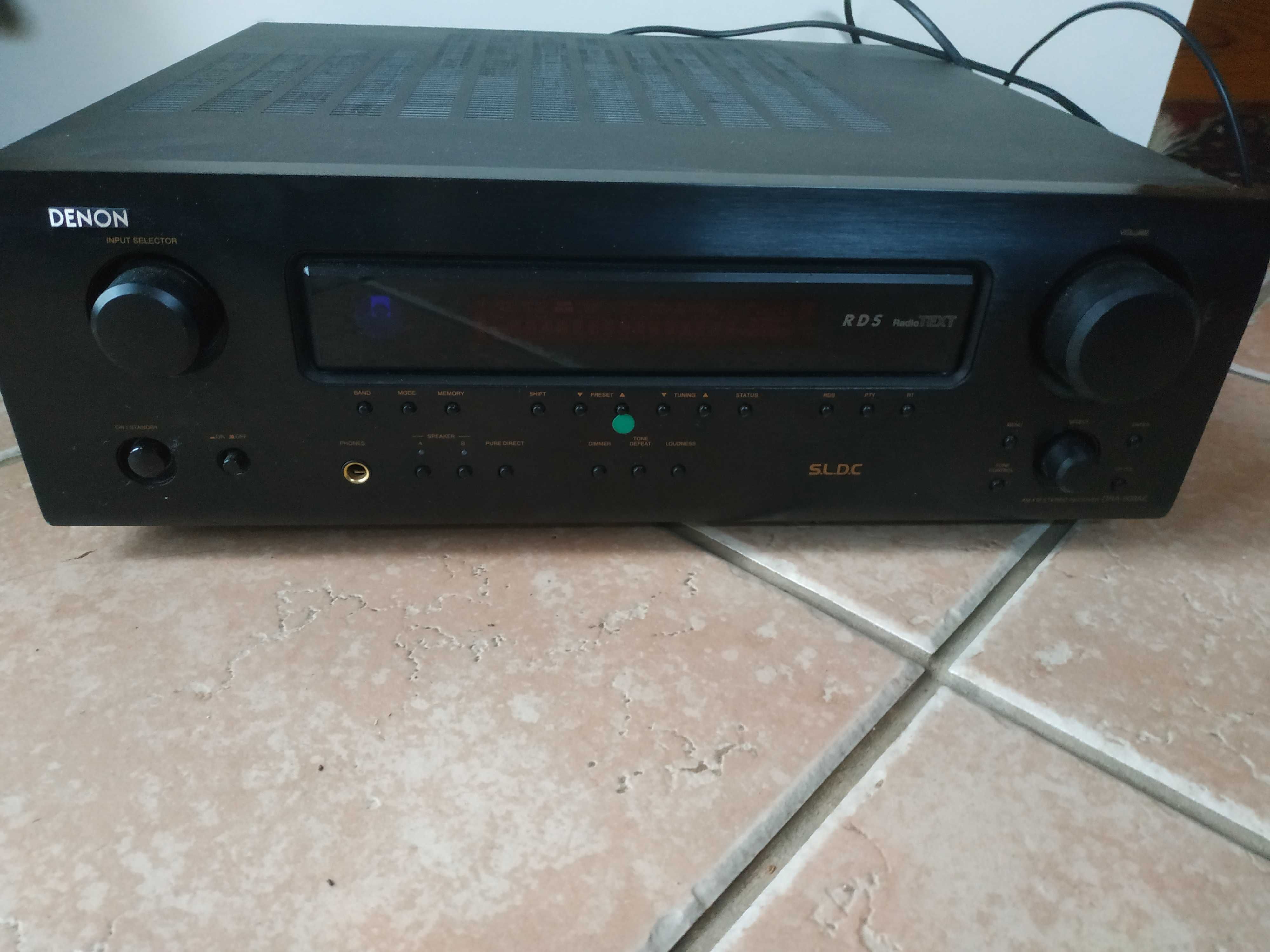 Amplituner denon am-fm stereo dra-500ae