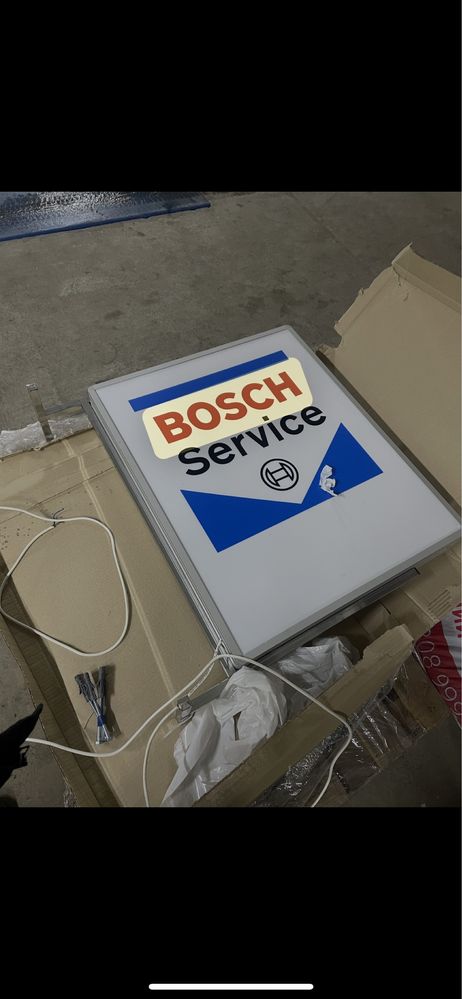 Реклама вивіска Bosch Car Service БОШ