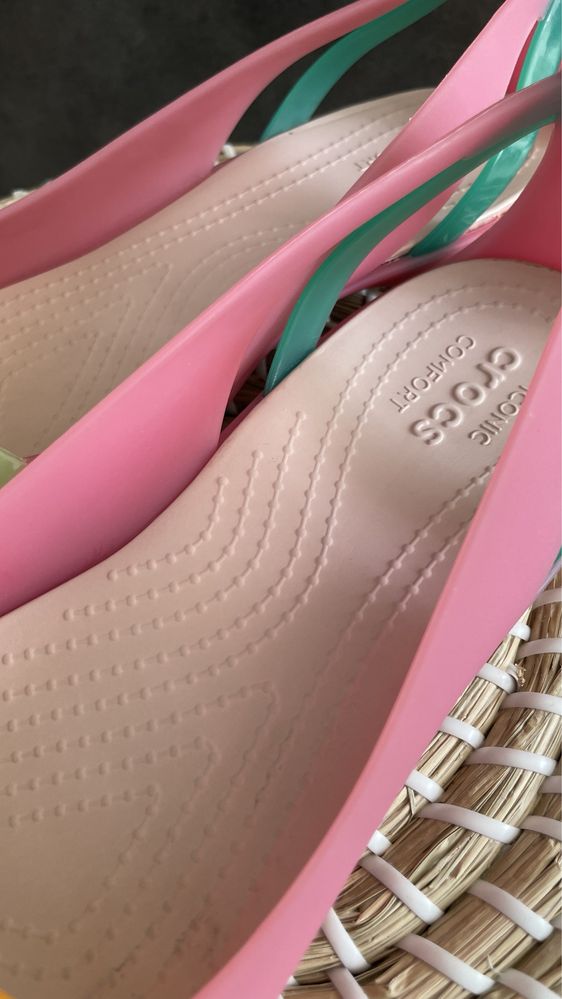 Crocs sandały Isabella Huarache 2 Flat Pink/Rose Dust W7 37/38