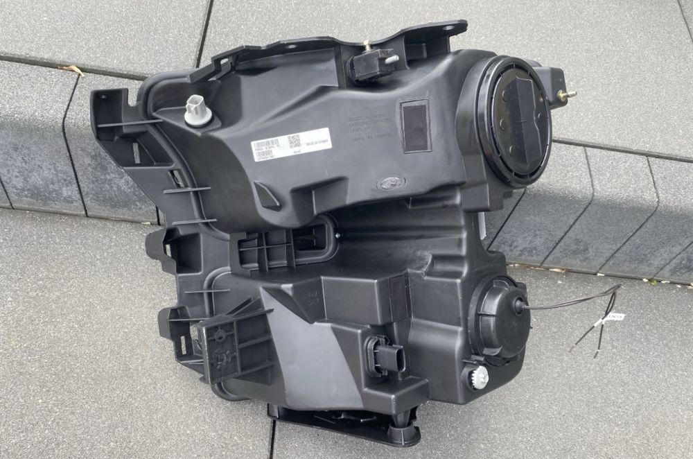 Lampa przednia Ford F150